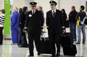 Empresa alemana Lufthansa contratará tripulantes aéreos